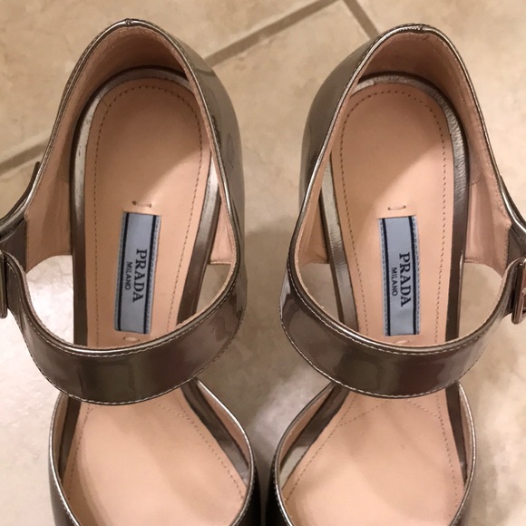 Silver metallic Prada platform peep-toe stiletto - Picture 3 of 8